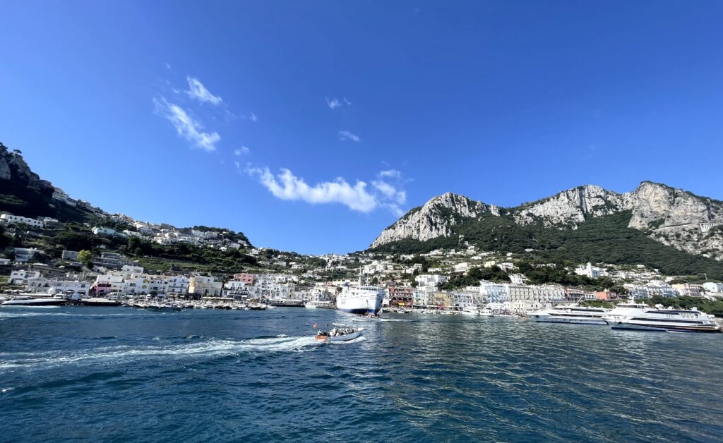 Dreaming of Italy’s Amalfi Coast? Follow my 8-day Amalfi Coast itinerary from Praiano, with day trips to Positano, Capri, Ravello, Minori, and Pompei — plus unforgettable food highlights like a cooking class at Amalfi Heavens Garden